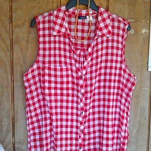 Sleeveless XL Red White Checker Button Top